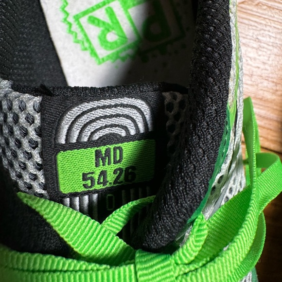 Brooks Women's PR MD 54.26 Mid‎ Distance Lime Green Track Running Spikes 9 NWOB - Picture 6 of 11